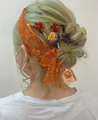 ウルフorミディアムでもアレンジ出来ちゃう 周りと被らない個性的アレンジ Style横浜所属 暖色カラーパーマ 小林ちよりのヘア カタログ ミニモ