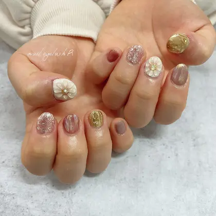 フラワーデザイン Nail Eyelash Salon R所属 Salon R Miyuki Iのネイルデザイン ミニモ