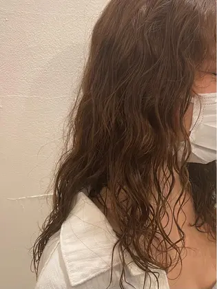 セミロングパーマ 21年秋人気のセミロングパーマのヘアスタイル 髪型カタログ ミニモ