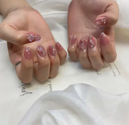 蝶とキラキラの相性抜群です Trico心斎橋店所属 本田 ひなたのネイルデザイン ミニモ