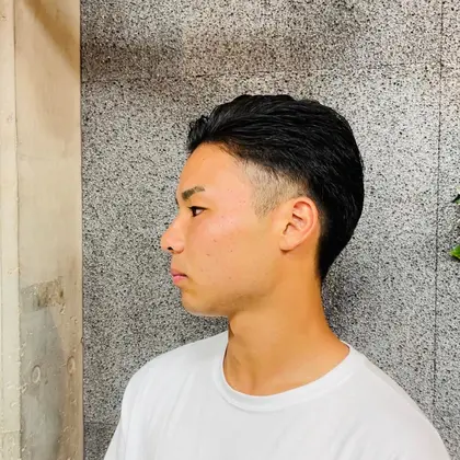 刈り上げ 21年夏人気の刈り上げのヘアスタイル 髪型カタログ ミニモ