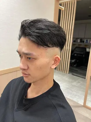 オールバック 21年夏人気の髪型 ヘアカタログ ミニモ