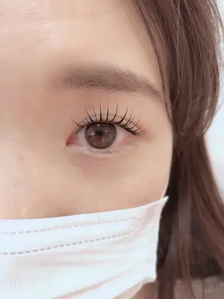 下まつげ印象の違い 片目本 下にマツエクつけるだけでこんなに目元の印象変わります 多摩センター マツエク まつ毛パーマ専門店 Nuance ニュアンス 所属 副島 香織のマツエクデザイン ミニモ