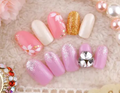 Eyelash Nail Ribbonのネイルサロン スタッフ情報 アイラッシュ ネイルリボン新宿店 ミニモ