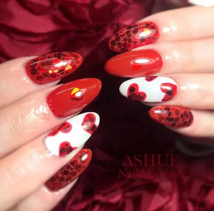 赤色 21年夏人気の赤色 レッド のネイルデザイン ネイルアートカタログ 44ページ目 ミニモ