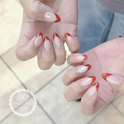 quro. n フレンチネイル ストーン付き