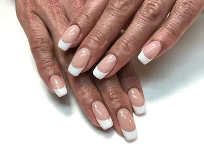 ｖize ヴィゼ 本厚木駅徒歩6分 神奈川県厚木市寿町2 3 6 ネイルサロンvize所属 吉村 美咲のネイル デザイン ミニモ