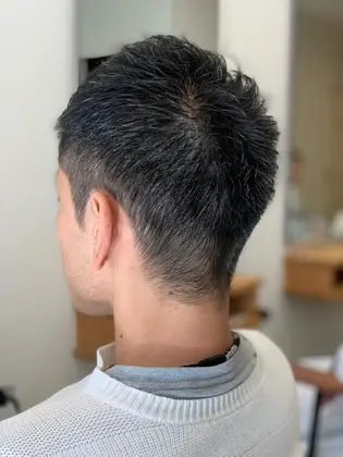 スポーツ刈りでかっこよく見えるスタイル 全体にハサミで刈り上げながら柔らかいスポーツ刈りも出来ま Ivy Joure 京橋所属 徳永 欽司のヘアカタログ ミニモ