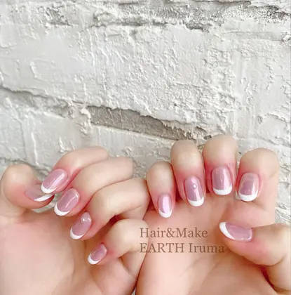 ミラーネイル ミラーフレンチ ガラスフレンチ Hare Make Earth 入間店所属 石川 あかね のネイルデザイン ミニモ