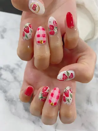 Chloeのネイルサロン スタッフ情報 中川 由貴 ミニモ