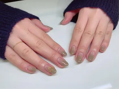 ネイルキュート 亀有店所属 田村 紗也伽のネイルデザイン ミニモ