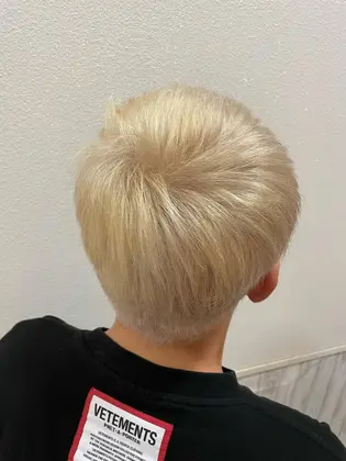 金髪 ブロンド 21年秋人気の金髪 ブロンドのヘアカラー 髪色カタログ ミニモ