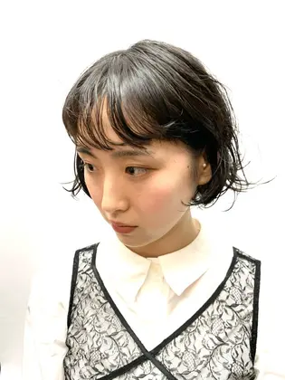 前下がりボブ 21年夏人気の前下がりボブのヘアスタイル 髪型カタログ 37ページ目 ミニモ