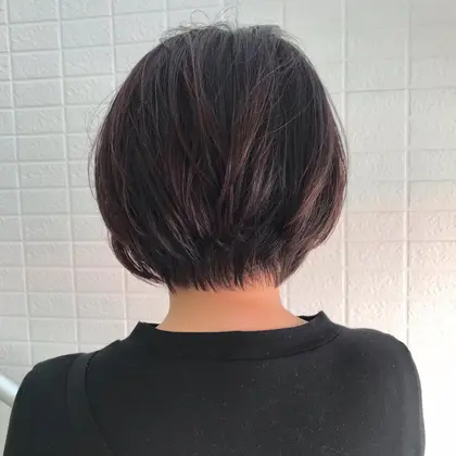前下がりボブ 21年秋人気の前下がりボブのヘアスタイル 髪型カタログ 46ページ目 ミニモ