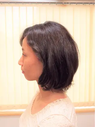 スタイリング簡単ミセスにおすすめショートレイヤー バック クセが強くても硬い髪質でもok Beauty Salon Grace所属 山田 達也のヘアカタログ ミニモ