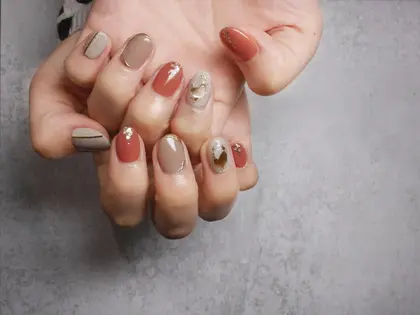 Early Nails With Eyelash イオンモール直方店所属 松永 美樹のネイルデザイン ミニモ