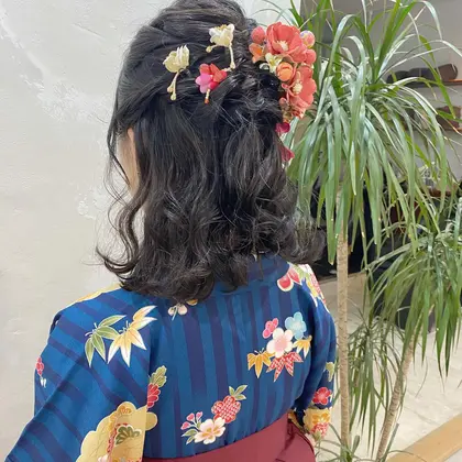 卒業式の袴の着付け ヘアセット Yuy所属 小川 美紗のヘアカタログ ミニモ