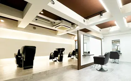 ヘアカラー専門店　hiiro