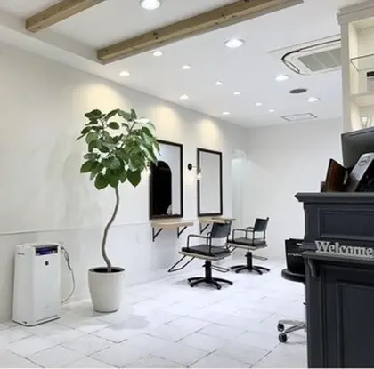 MOLLA SALON鳳店