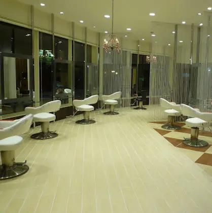 HAIR&MAKE  EARTH 水沢店