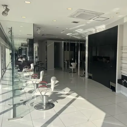 HAIR&MAKE EARTH 四日市店