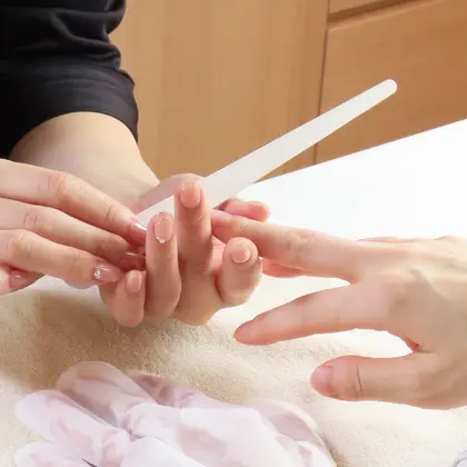 ネイルハウス安气子 新丸ビル店