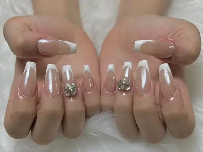 NAIL AND EYELASH ALPHA.