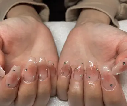 nail salon LUXURY 梅田店