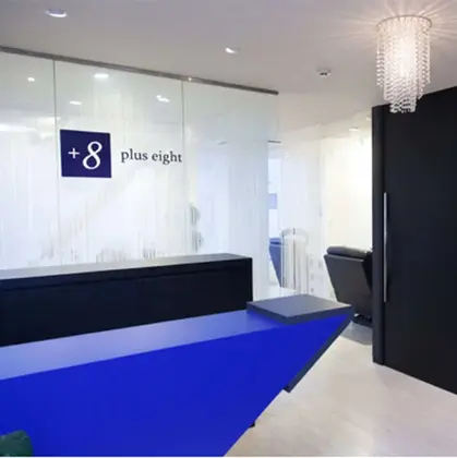 プラスエイト新宿店