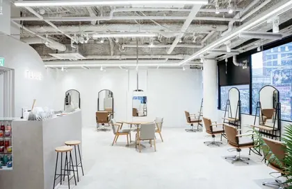 TLUUS 梅田店