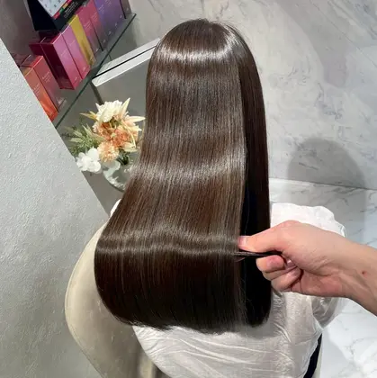 youres  hair  髪質改善トリートメント&ヘッドスパ新宿三丁目店