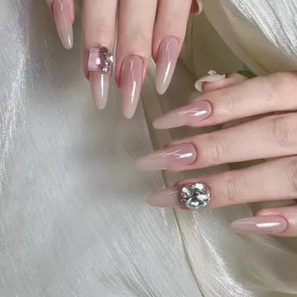 Yui  Nail Salon