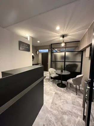 美容整体・小顔矯正・美肌育成CREST