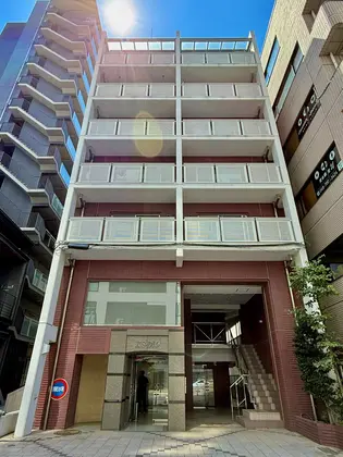 Rola kira nail salon