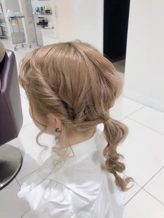 パーティーなどのお呼ばれに周りとは一味違う個性的なアレンジお任せください Face 石川町店所属 髪質改善 縮毛矯正 木村あおのヘアカタログ ミニモ