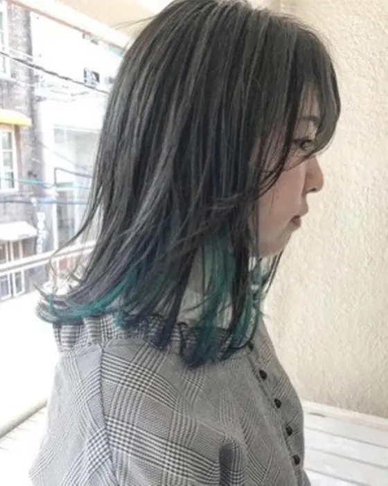 インナーカラー グリーン ブリーチ１回 できるオシャレなカラーです Hamlet S所属 Izumi のヘアカタログ ミニモ