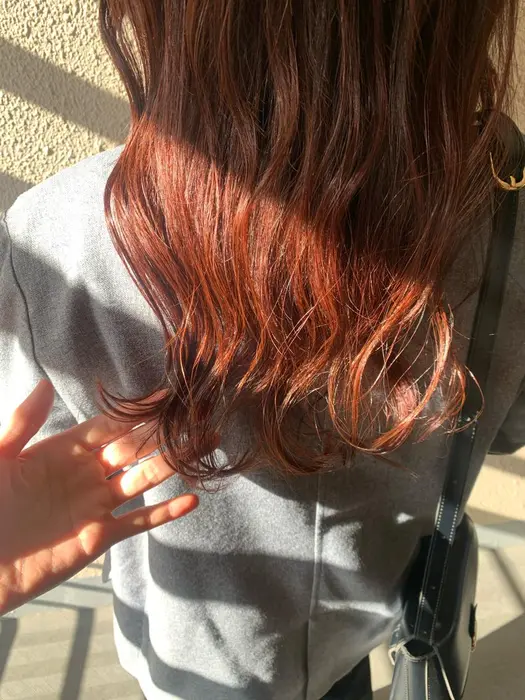 光に当たるとオレンジ感じるオレンジブラウン Chouette所属 Chouette 根本優希のヘアカタログ ミニモ