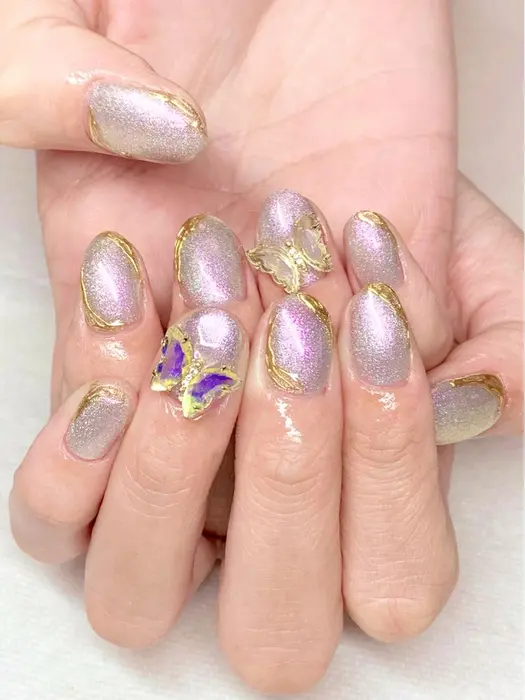 蝶々ネイル 蝶々パーツ オーロラネイル マグネットネイル ちょうちょネイル Aimaime所属 Ai Maimeのネイル デザイン ミニモ