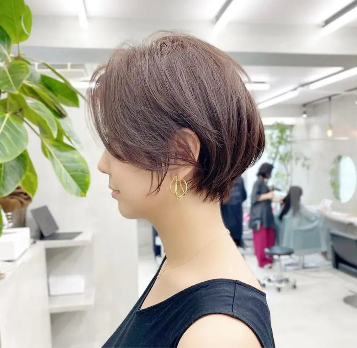 抜け感と毛流れが素敵なショートボブ Vie所属 ショート ボブの 似合わせカット 韮澤のヘアカタログ ミニモ