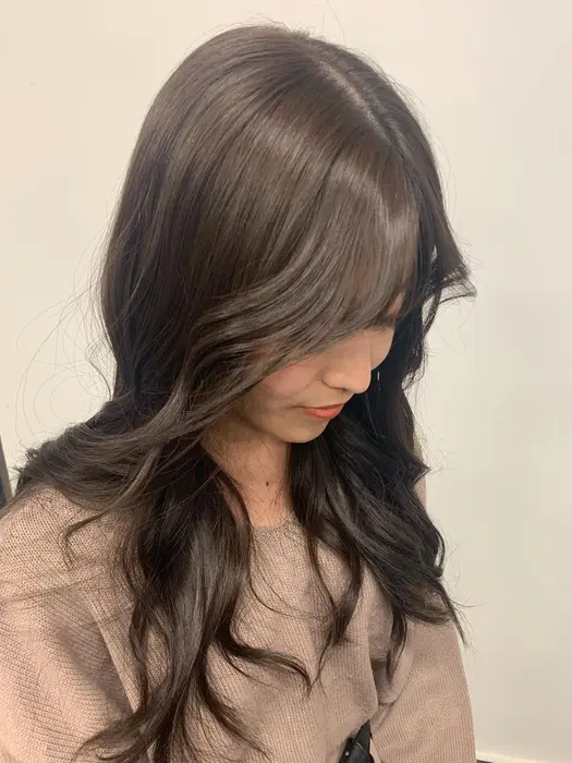 プラチナベージュ Assort Tokyo所属 Ikeda Naho のヘアカタログ ミニモ