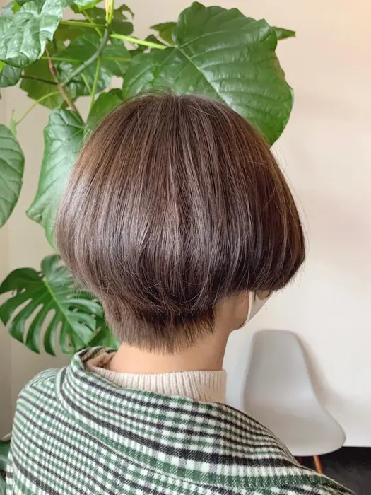 初めてのカラー 黒髪からアッシュベージュへ 明るくするだけで 一気に雰囲気も変わりますよ Tore所属 岡田 瑞稀のヘアカタログ ミニモ