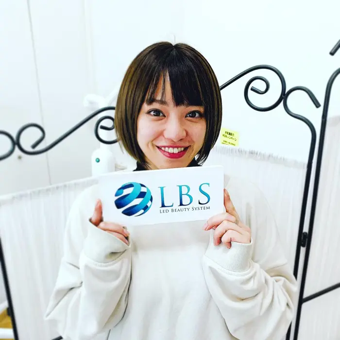 日本人の歯が黄色い理由は 元々 歯が薄く象牙質の黄ばみが目立ちやすいからです なので ケアしていな Lbsホワイトニング吉祥寺所属 Lbsホワイトニング 吉祥寺店のエステ リラクカタログ ミニモ