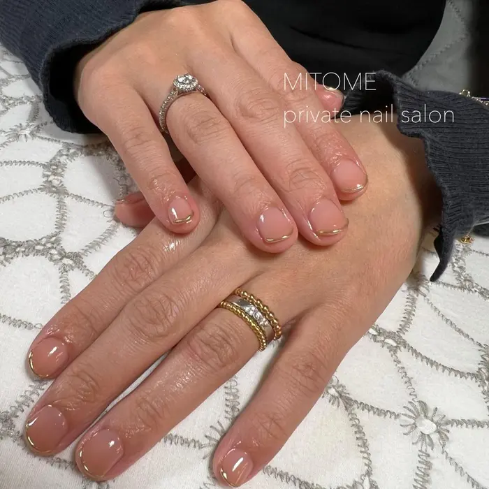 ショートネイルでも指先がすらっと美しく 人気のスキニーフレンチ 少しぷっくりさせています いつもあ Mitome Private Nail Salon所属 横浜駅近サロン Yuki Ozakiのネイルデザイン ミニモ