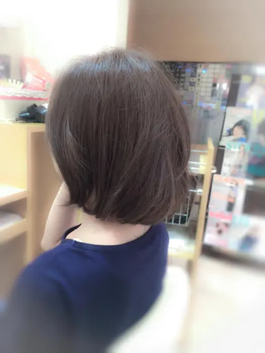 夏に向けて明るくしたいけど仕事などで明るく出来ないなんて時はアッシュ系がオススメ こんな感じに透け アルティインターナショナル旭川店所属 木村 吉裕のヘアカタログ ミニモ