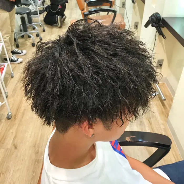 ルードなツイストパーマ Bar ベーア 所属 メンズヘア達人 原田 悠希のヘアカタログ ミニモ