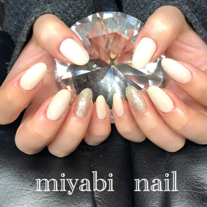 ミルク白銀 シンプルネイルが可愛い シンプルネイル 冬ネイル ワンカ 自宅サロン Miyabi Nail所属 Miyabi Nail 桂川駅近くのネイルデザイン ミニモ ミルク白銀 シンプルネイルが可愛い シンプルネイル 冬ネイル ワンカ 自宅サロン Miyabi Nail所属 Miyabi Nail 桂川駅近くのネイルデザイン ミニモ