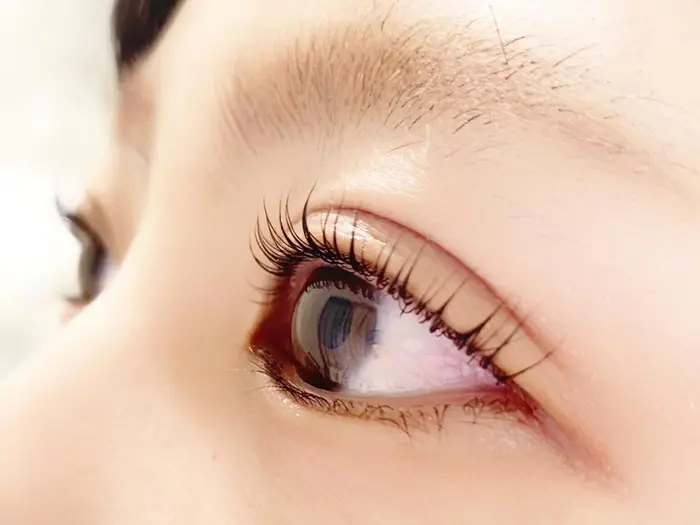 アブニール所属 藤井 美由紀のマツエクデザイン ミニモ