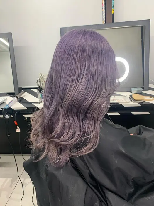 カラーバターだからできる高発色 ラベンダーグレー Offwhite 大阪店所属 Asuma ハイトーンカラー のヘアカタログ ミニモ
