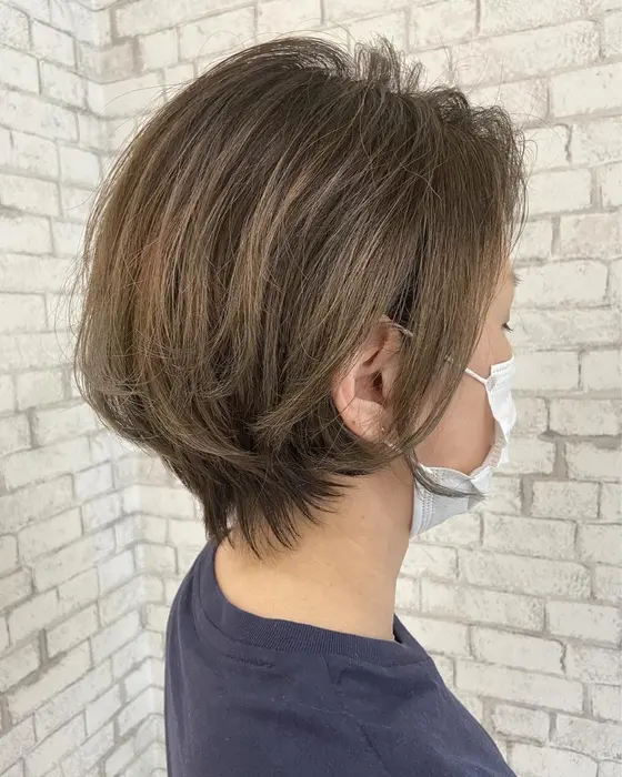 襟足長めのくびれショート 短めショートでも丸みがあるので女性らしさがあります Nynyピオレ姫路所属 松田 晃代のヘアカタログ ミニモ