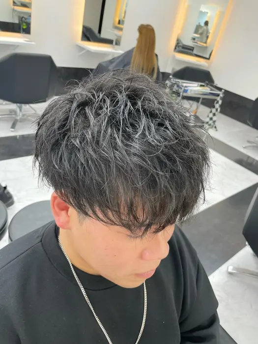 ダウンバング マッシュ 前髪は長めのスタイルですが横と後ろは高めにすっきり刈り上げ Chapter所属 Chapter Daikiのヘアカタログ ミニモ ダウンバング マッシュ 前髪は長めのスタイルですが横と後ろは高めにすっきり刈り上げ Chapter所属 Chapter Daikiのヘアカタログ ミニモ